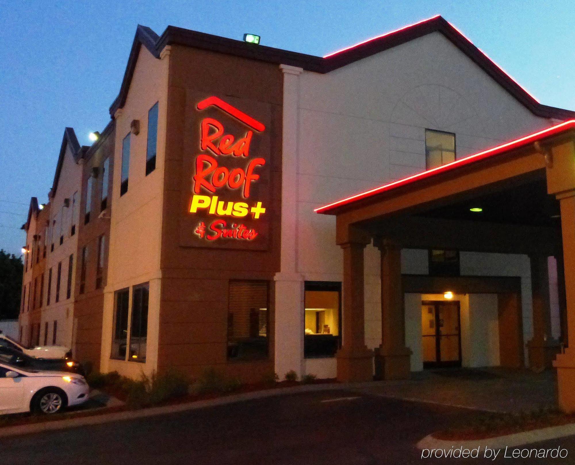 Red Roof Inn Plus+ & Suites Chattanooga - Downtown Exterior photo